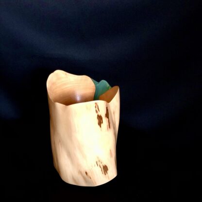 Lampe en bois et résine bleu océan (modèle "dune") – Image 4