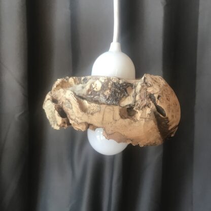 Suspension en bois flotté creusé – Image 4