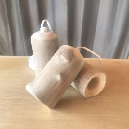 Lustre en bois flotté tourné – Image 3