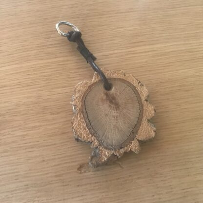 Porte-clé en bois de chêne liège – Image 3