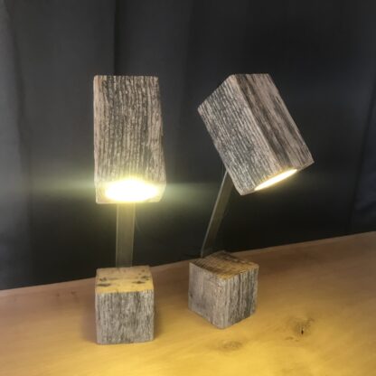 Lampe de bureau en madrier, bois ancien – Image 2