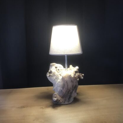Lampe de chevet en bois flotté "mangroove" – Image 4
